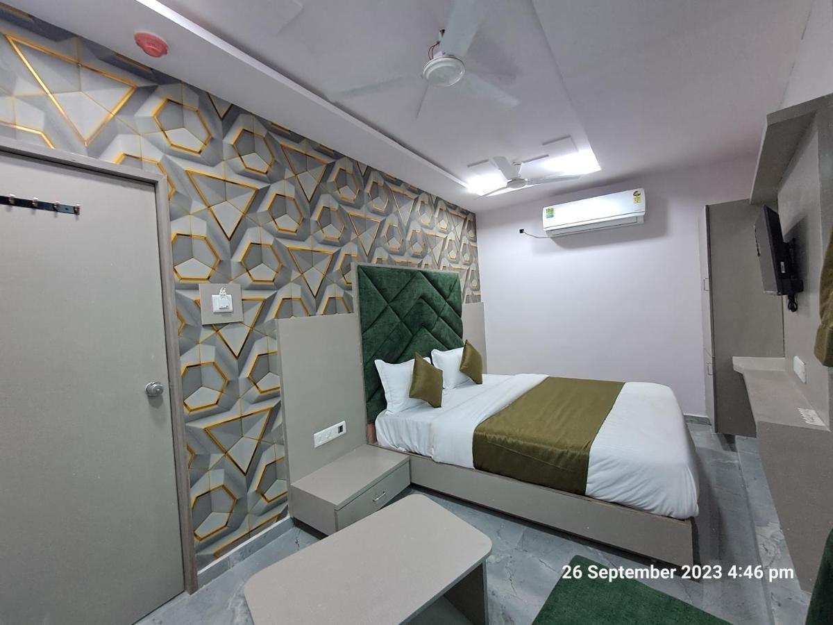 Hotel Kingdom Gandhinagar Exterior photo