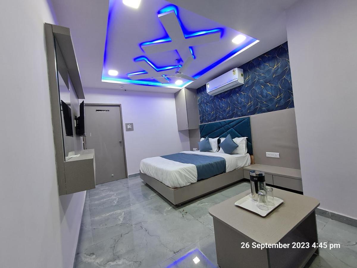 Hotel Kingdom Gandhinagar Exterior photo