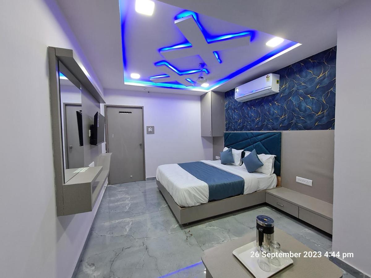 Hotel Kingdom Gandhinagar Exterior photo